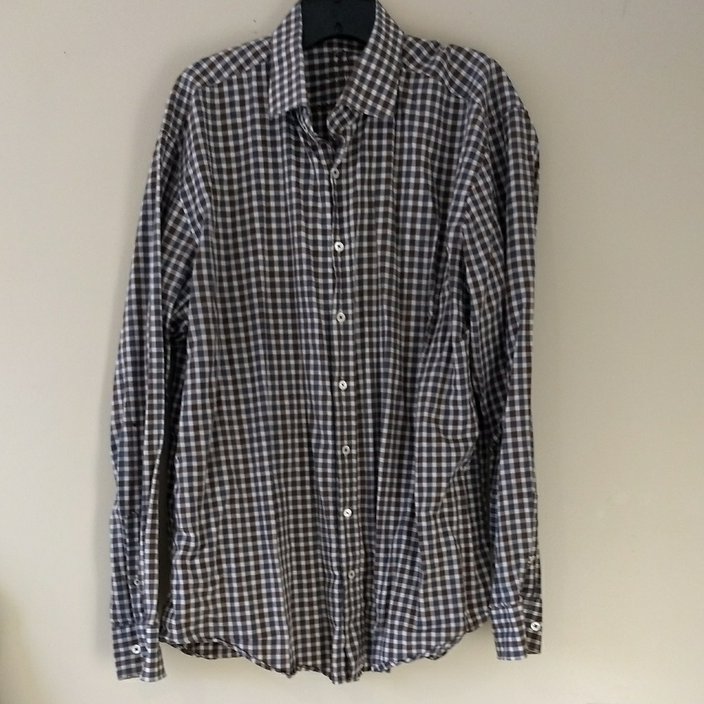 Bugatchi UOMO plaid shaped fit button up shirt
